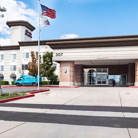 Hampton Inn & Suites Salt Lake City Airport Eksteriør billede