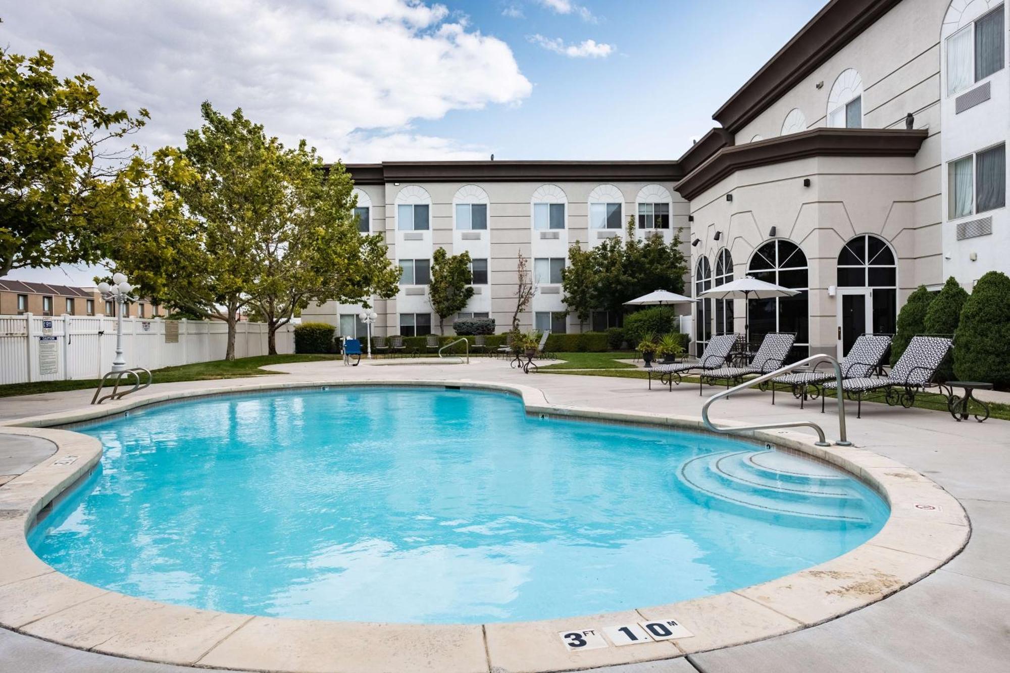 Hampton Inn & Suites Salt Lake City Airport Eksteriør billede
